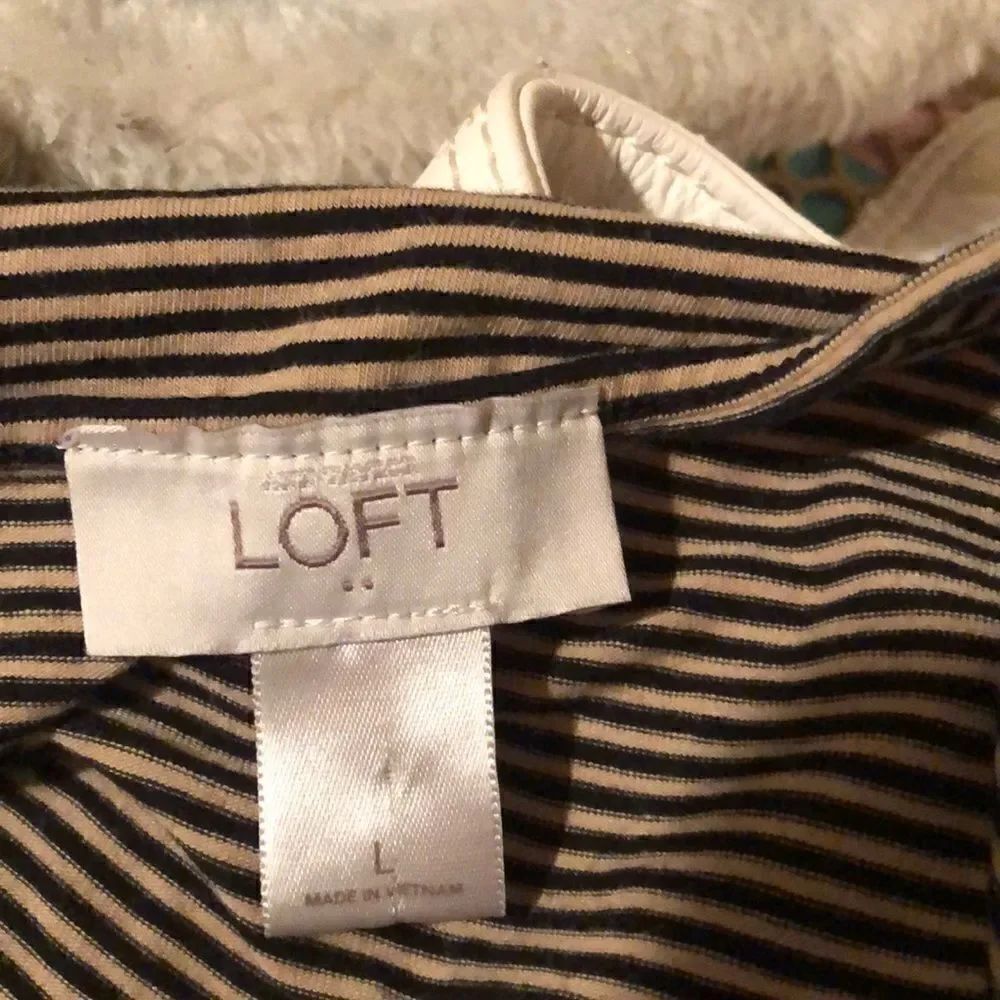 Loft Top - Picture 4 of 4